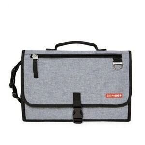 Skip Hop Pronto Baby Portable Changing Station & Diaper Changing Pad Clutch Gray